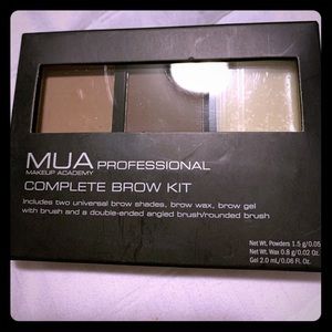 COPY - MUA PRO MAKEUP ACADEMY